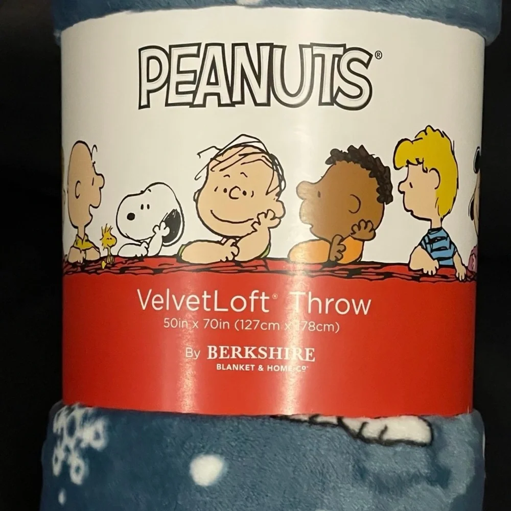 Peanuts Snoopy and Woodstock Best Christmas Plush Throw - Snoopy Christmas Throw